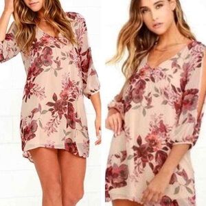 Lulus🔥SALE🔥Shifting dears tan and brown floral shift dress Small
